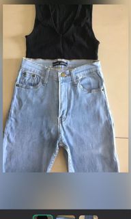 (Category: ) located in . Submitted by treasuremywardrobe (Listing ID 1173134580, Image 1). Description: .