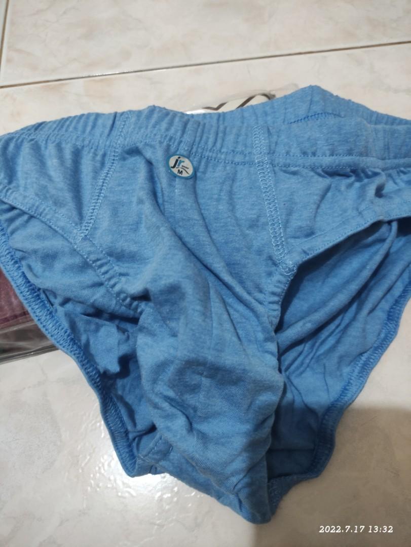 J.R brief Medium (6pcs) (Category: Underwear) located in Bulacan. Submitted by js.thriftstore (Listing ID 1173030565, Image 1). Description: brand new 6 pcs per pack rfs - hindi umabot ipadala sa mag aabroad.
