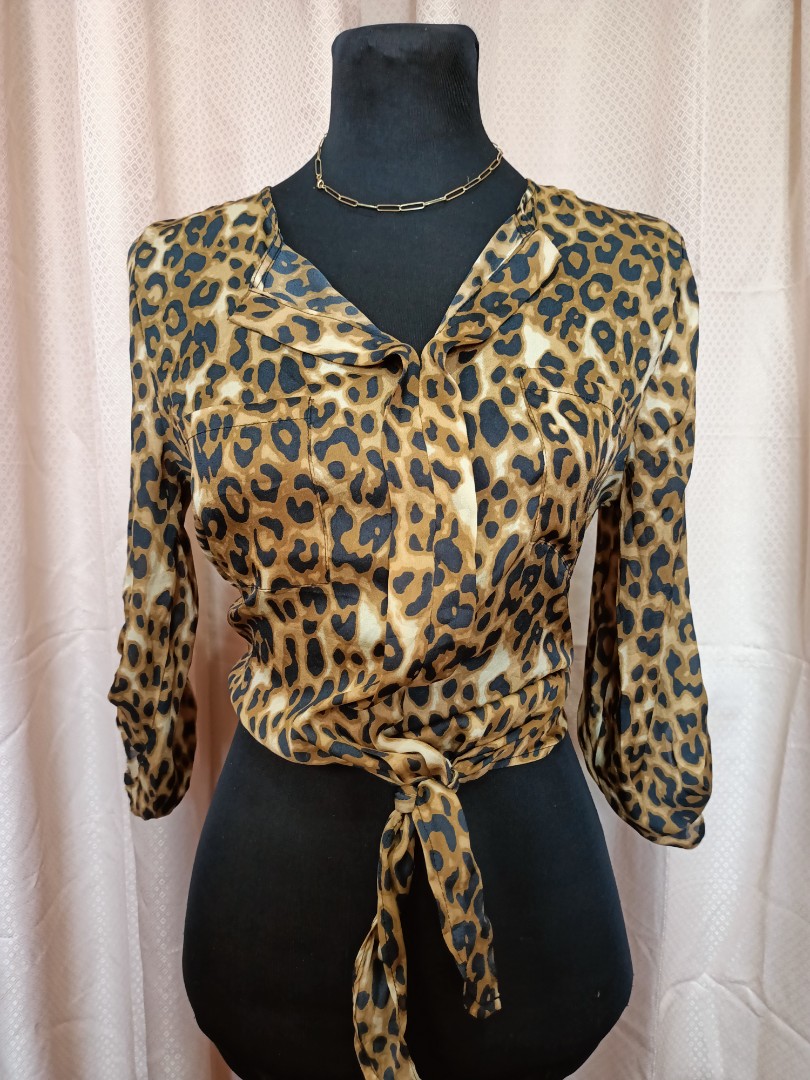 Women's Long Sleeves Leopard Print Textured Crop Top