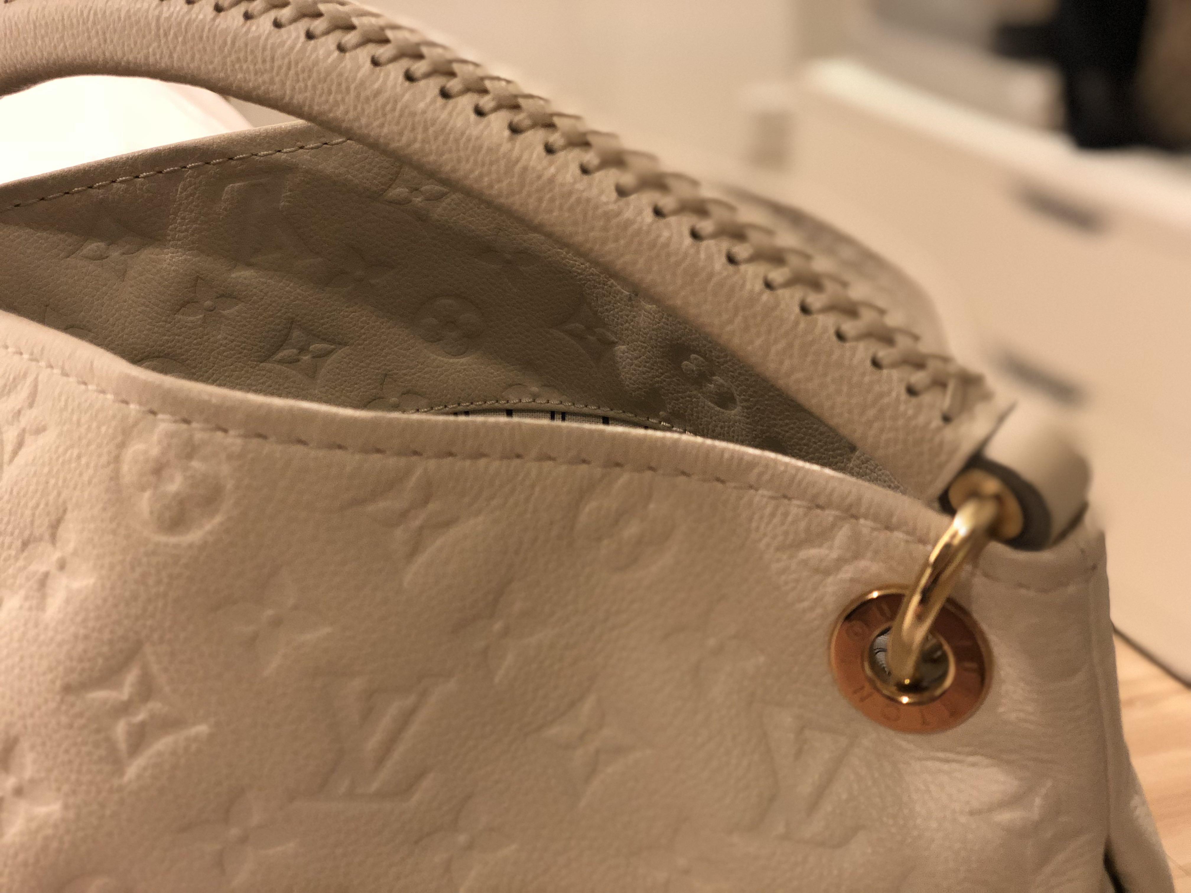 Louis Vuitton Artsy Monogram Empreinte MM White Luxury Bags