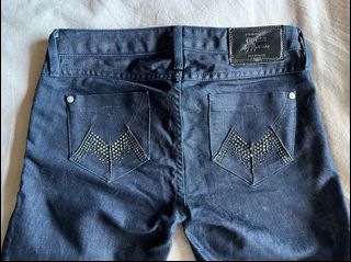 (Category: ) located in . Submitted by sarasell (Listing ID 1173087116, Image 1). Description: .