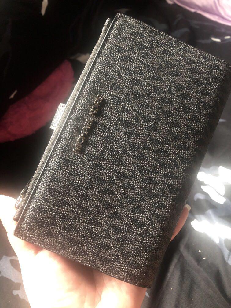 Mk wristlet purse outlet