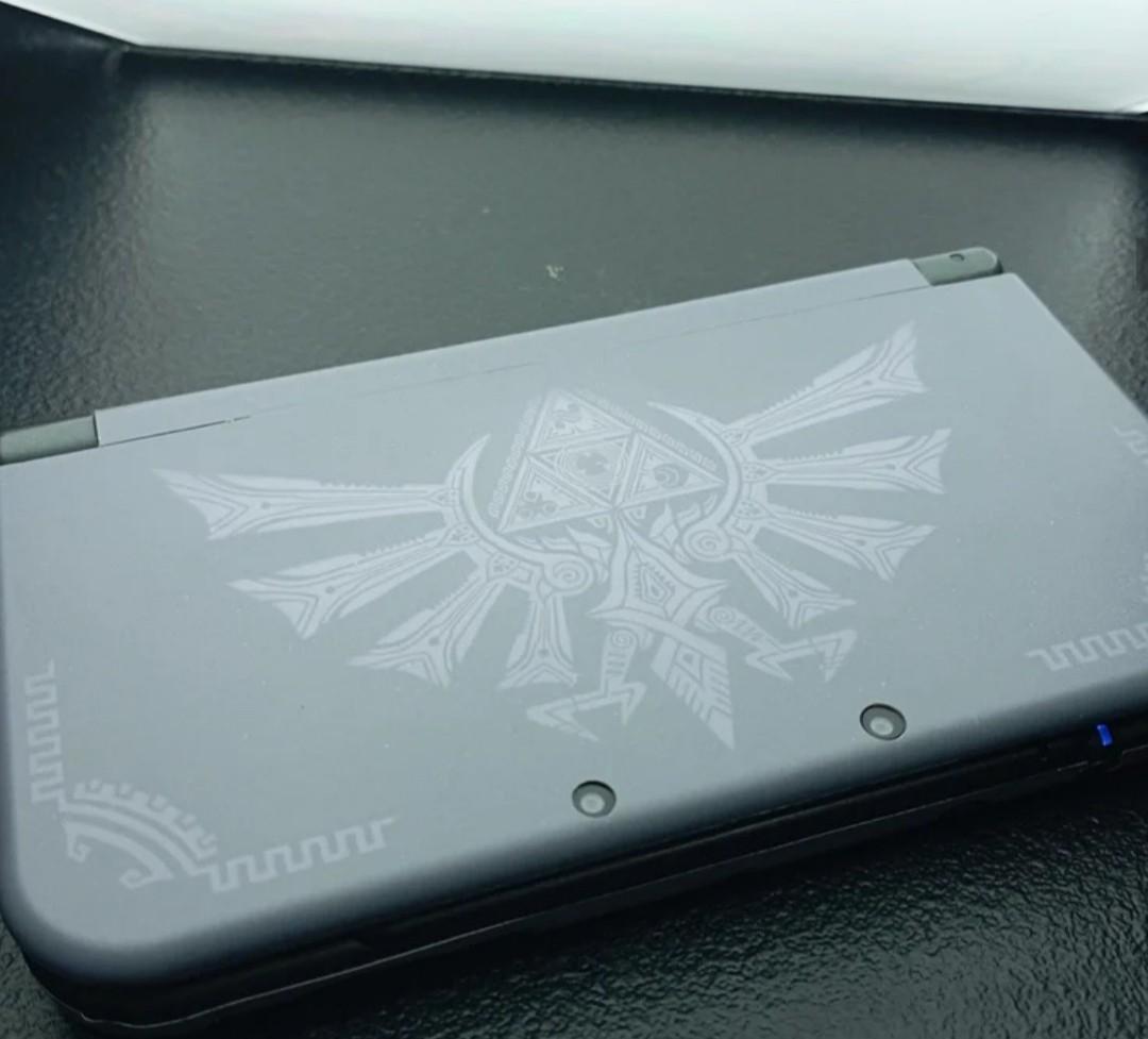 New Nintendo 3DS XL Hyrule Edition (CFW, DUAL IPS with Customize Skin