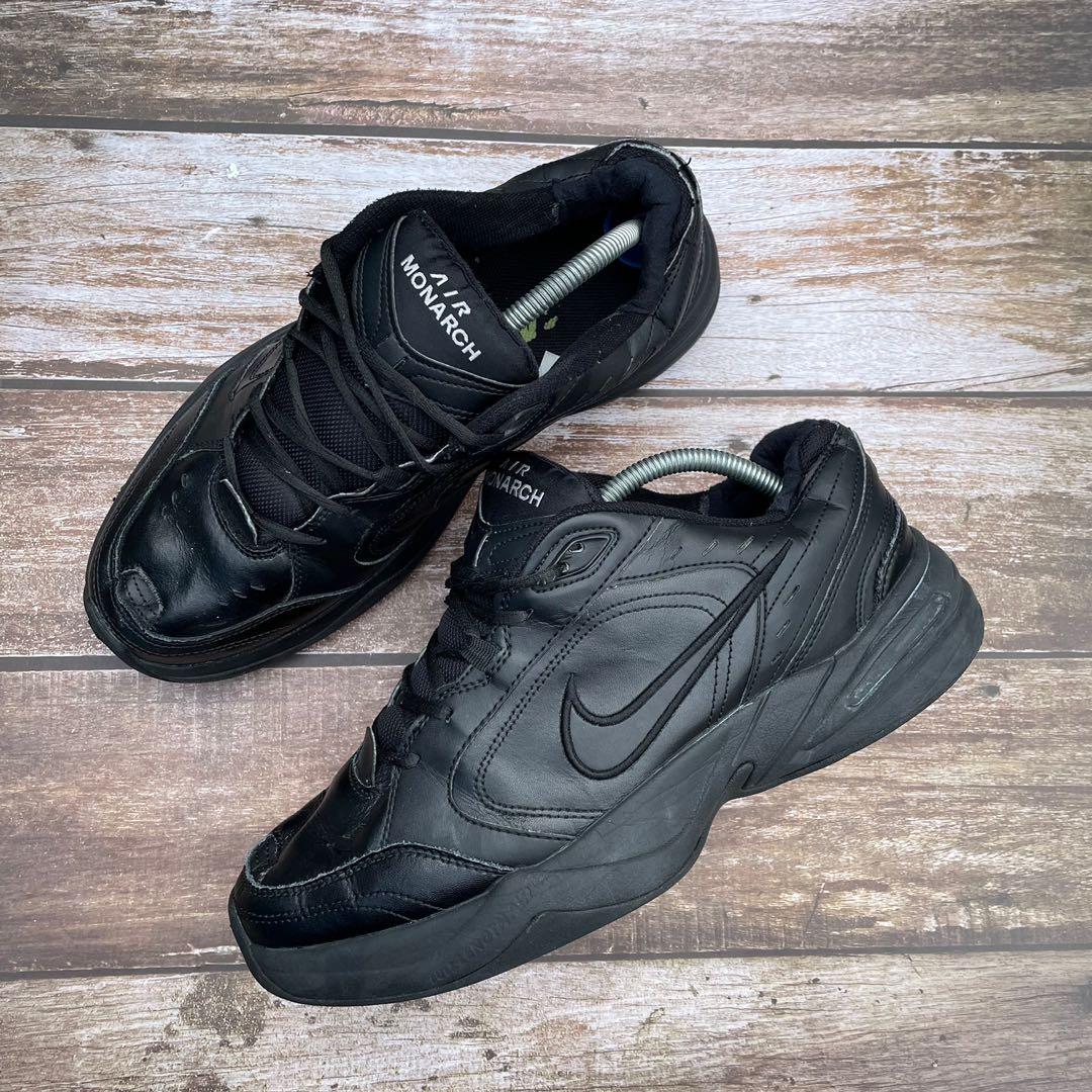 Nike monarch triple black outlet