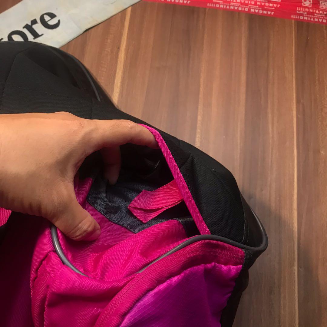 Nike Gym Bag pink, Fesyen Pria, Tas 