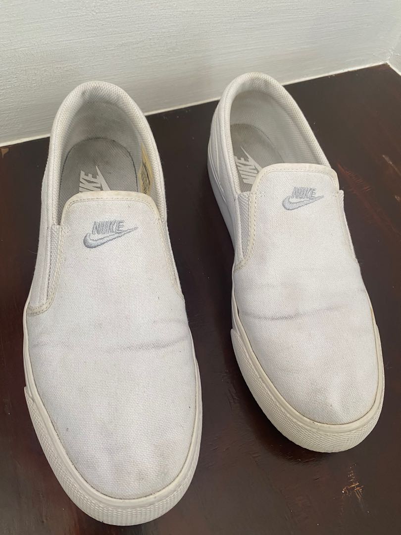Nike toki low top white