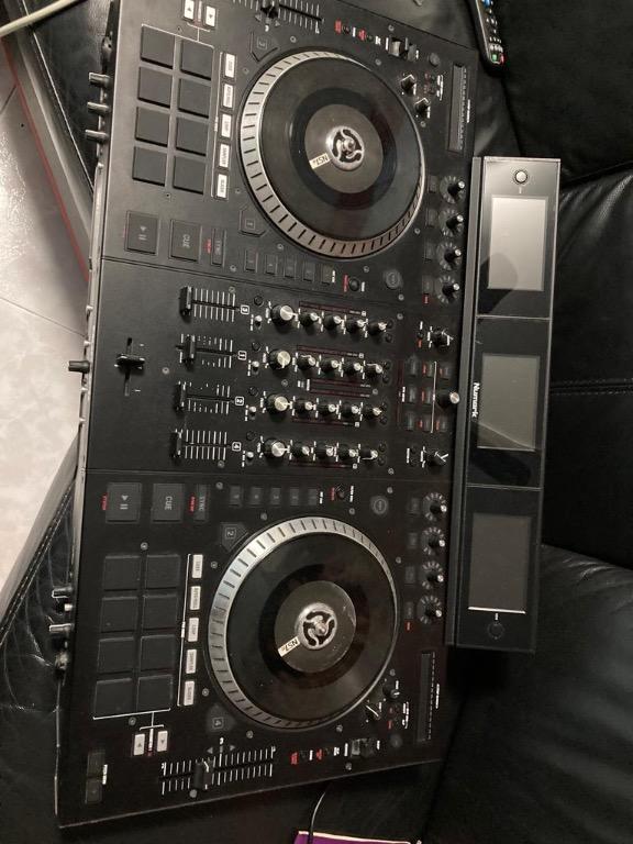 NUMARK NS7iii. DJ CONTROLLER AND FLIGHT CASE, Audio, Other Audio ...