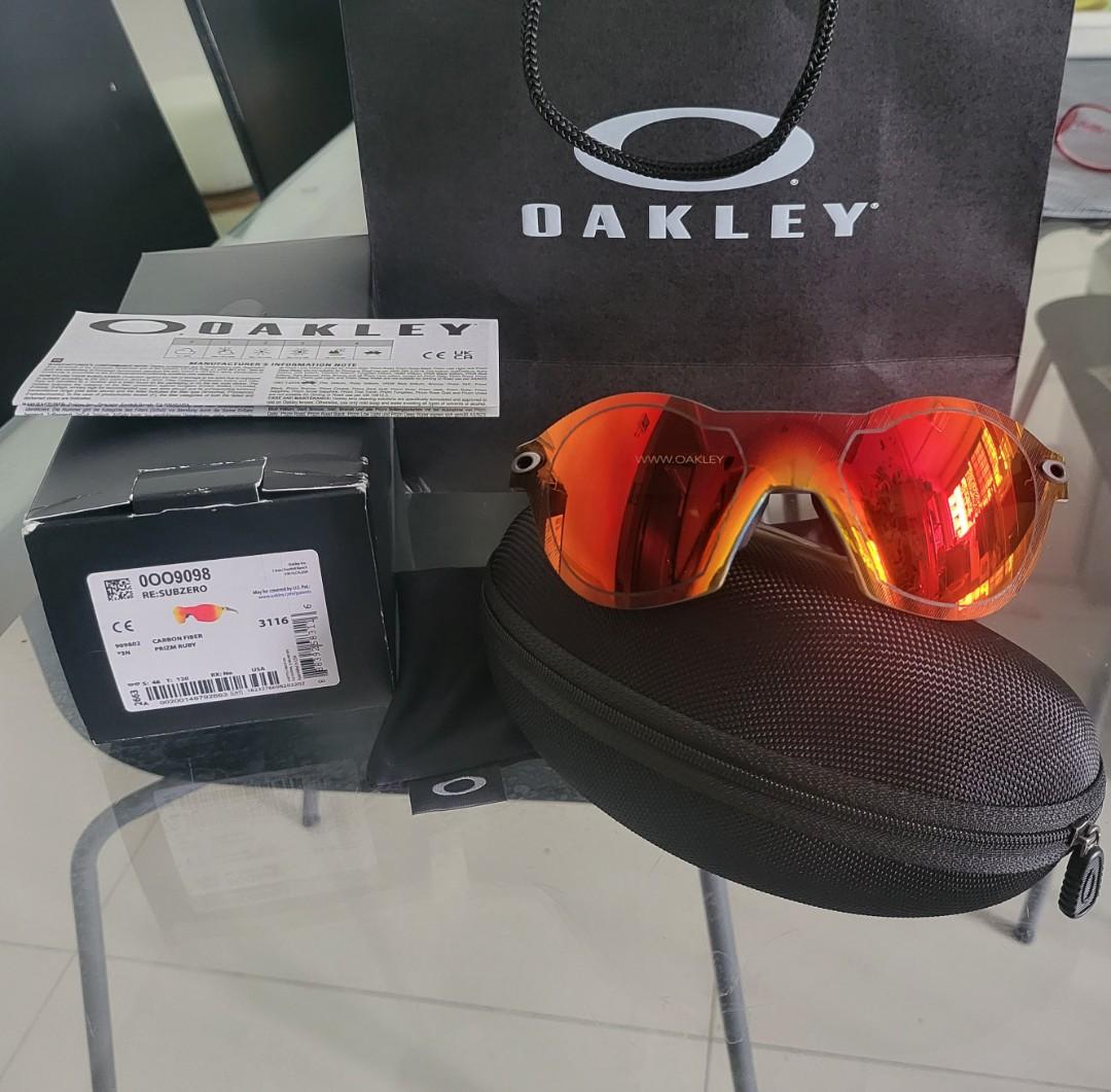 Oakley RE Subzero, Men's Fashion, Watches & Accessories, Sunglasses &  Eyewear on Carousell