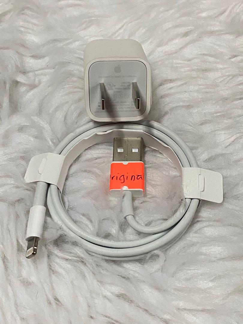 Original Apple iPhone Charger 5 watts adapter and lightning cable