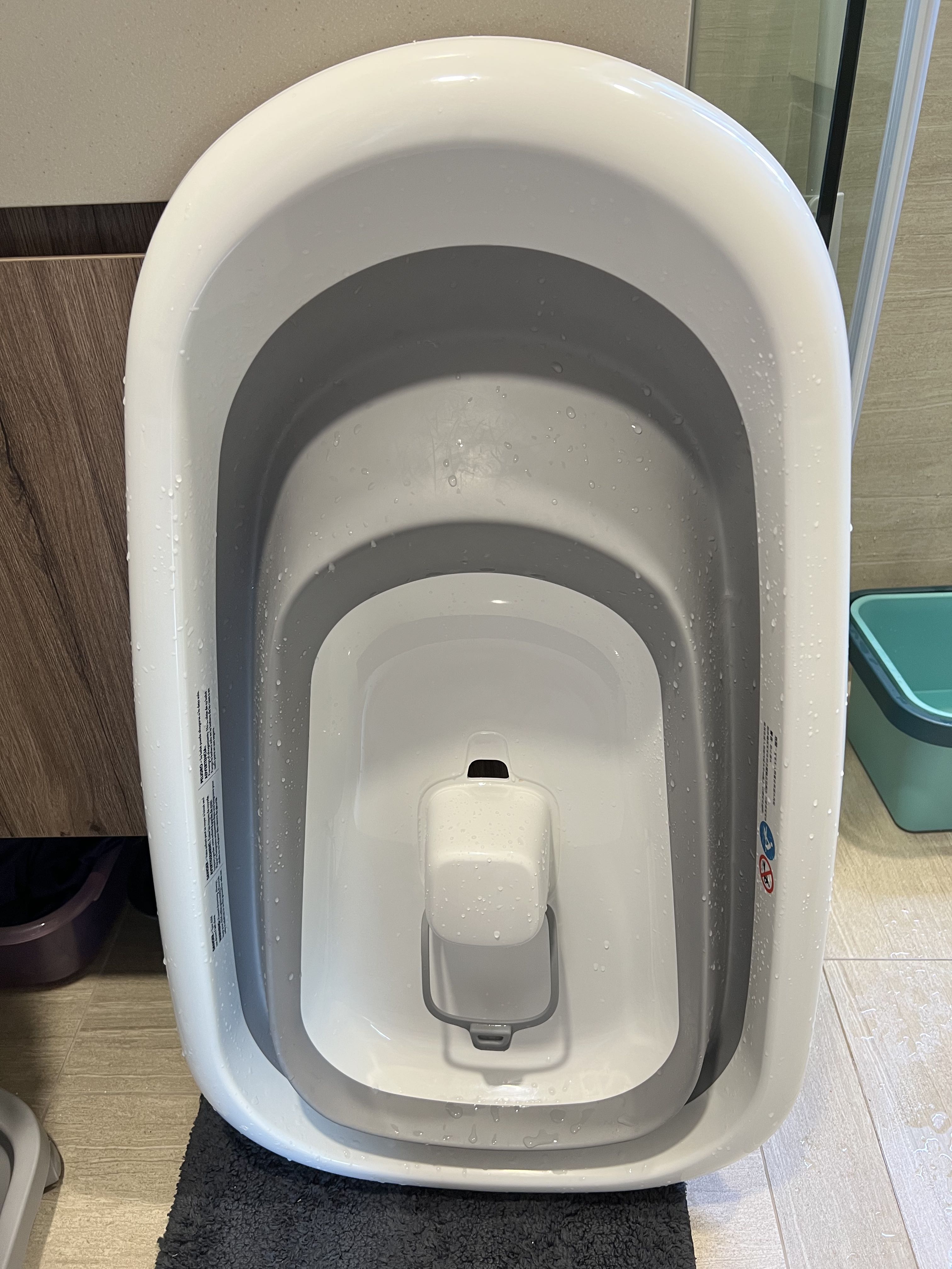 OXO collapsible baby bath tub, Babies & Kids, Bathing & Changing