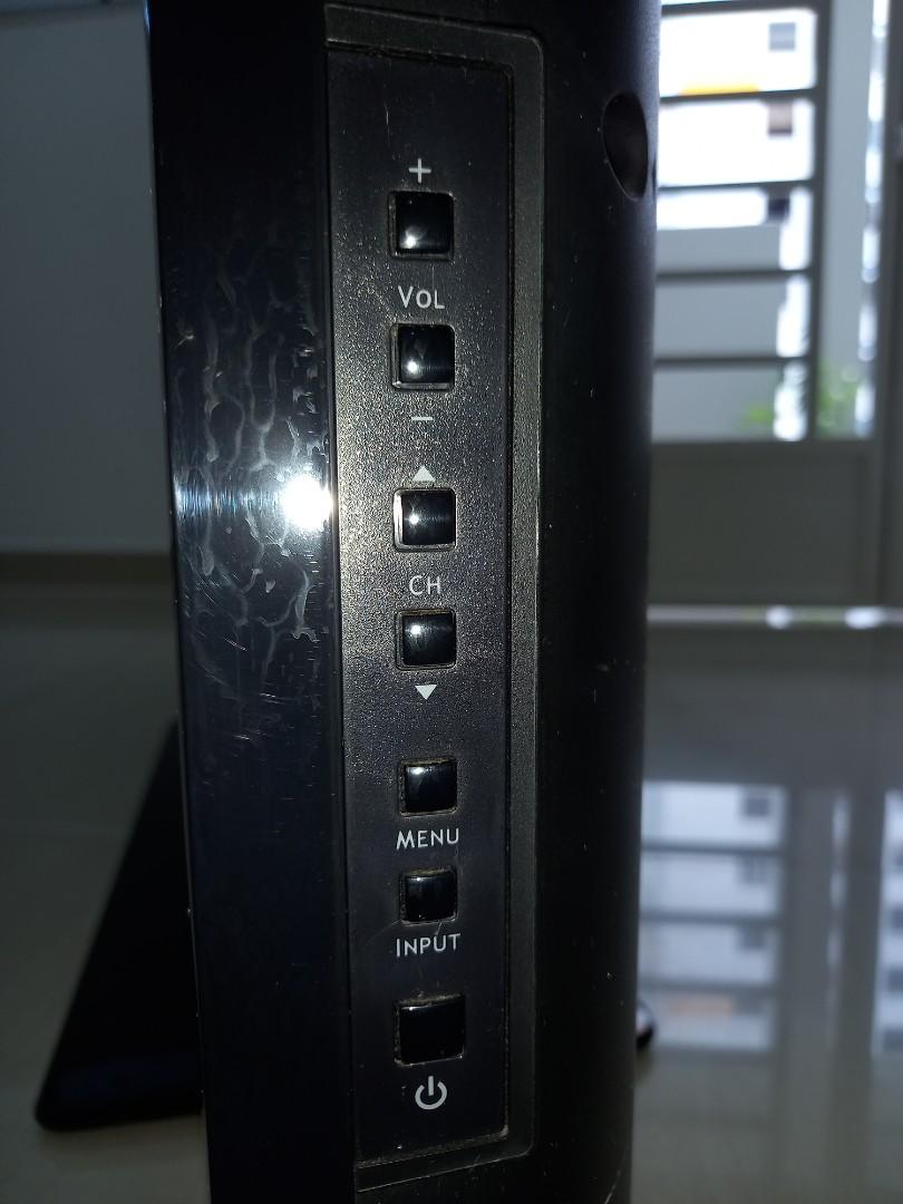 Philips (Category: TV) located in Singapore. Submitted by ledmurals (Listing ID 1173014257, Image 5). Description: well used tv what you see is what you get. buyers arrange own transportation.