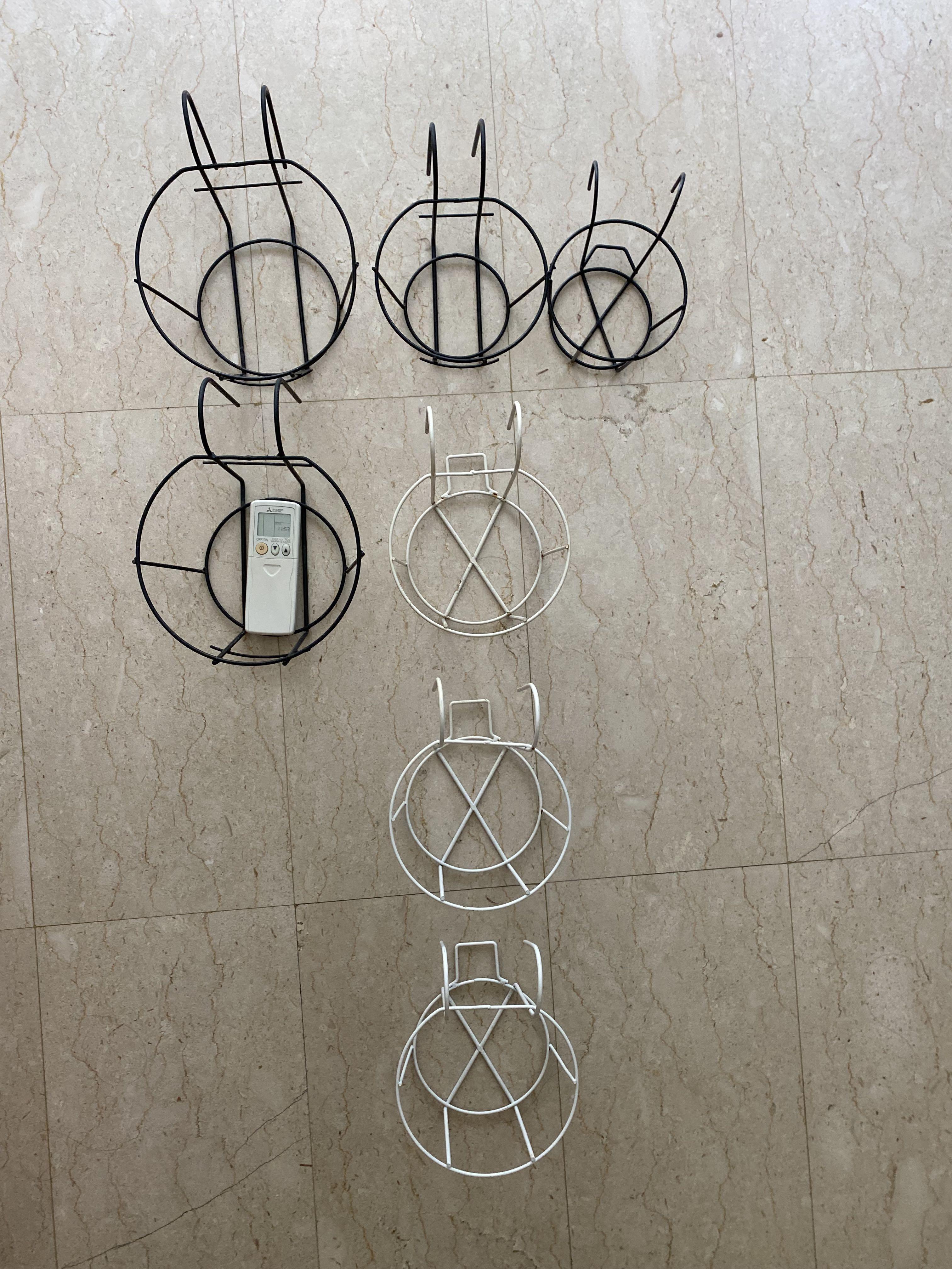 Plant hanging metal rack, Furniture & Home Living, Gardening, Pots