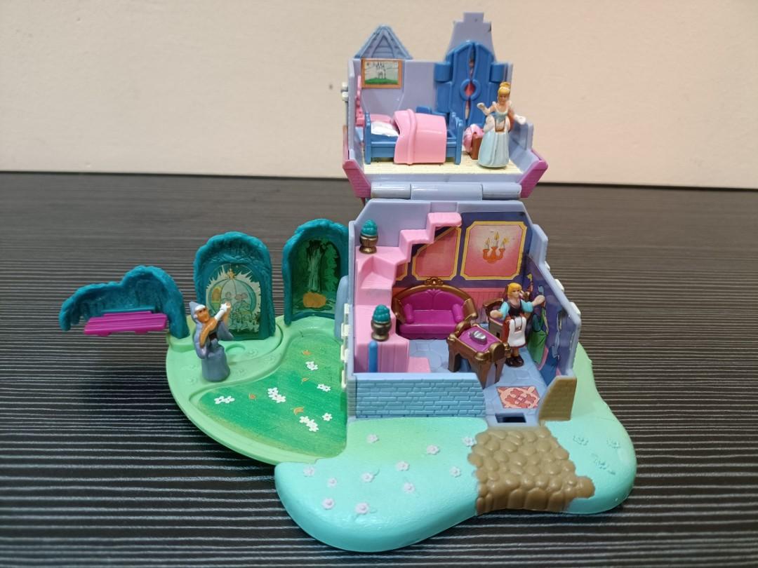 Polly Pockets Inspired By Disney Villains' Homes