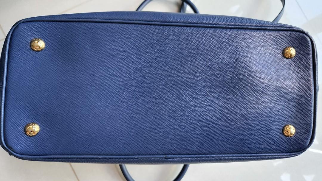 Medium Saffiano Lux Single Zip Tote Bluette