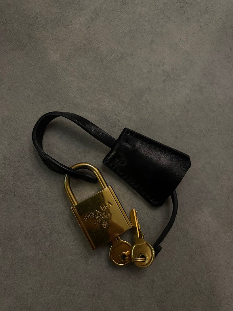 Prada Logo Padlock and Key Set Cadena Lock Bag Charm 826pr91