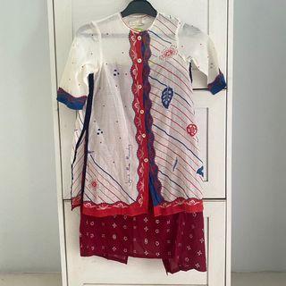 Setelan kebaya anak sejauh mata memandang