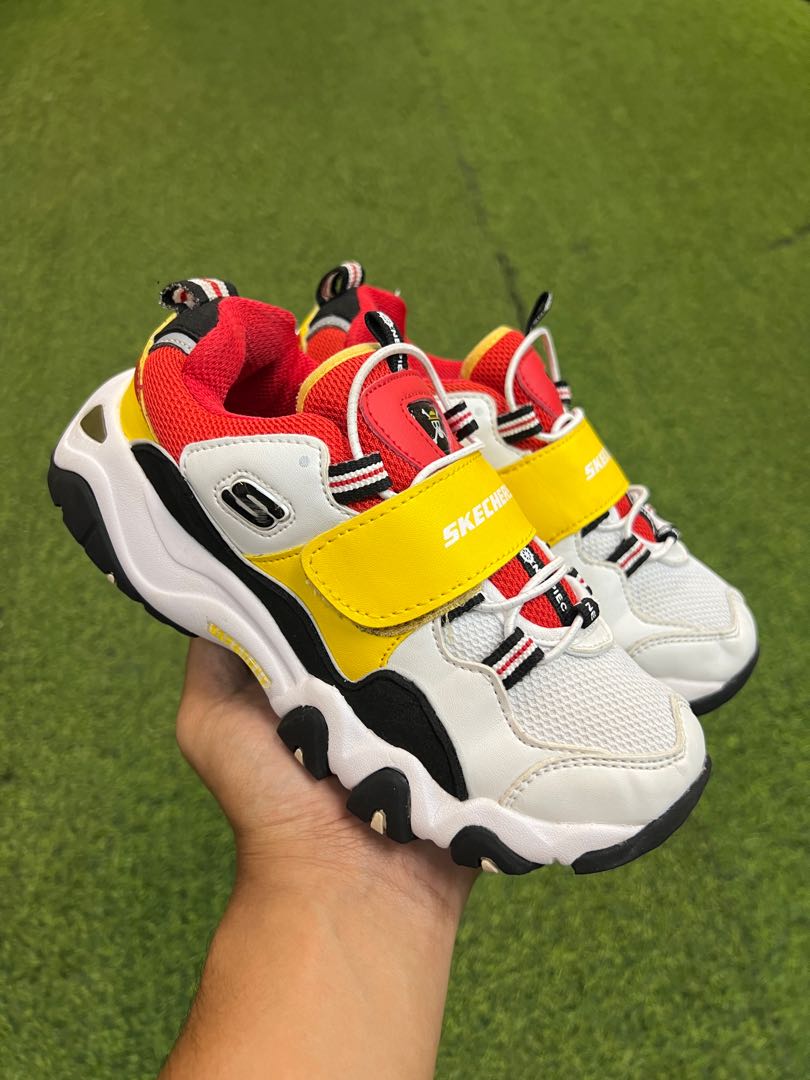 Harga skechers x one piece 2025