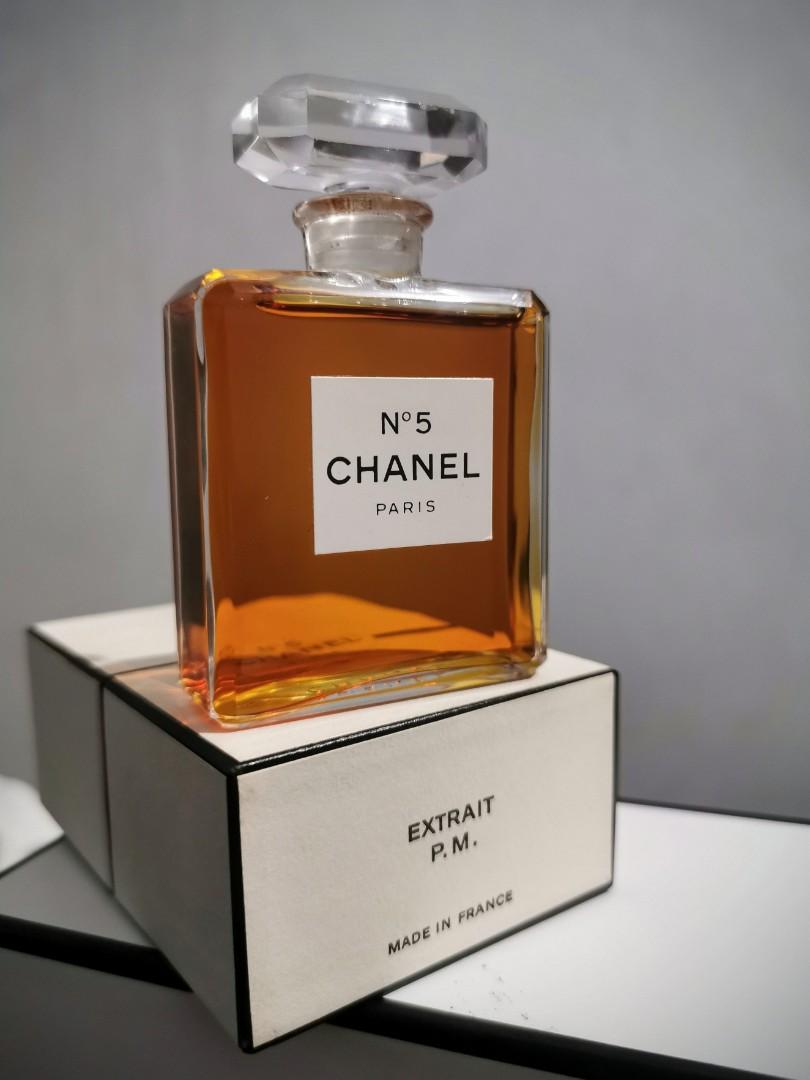 Chanel No 19 extrait P.M. (28 ml). Ultra rare edition 1970s. Sealed bottle.