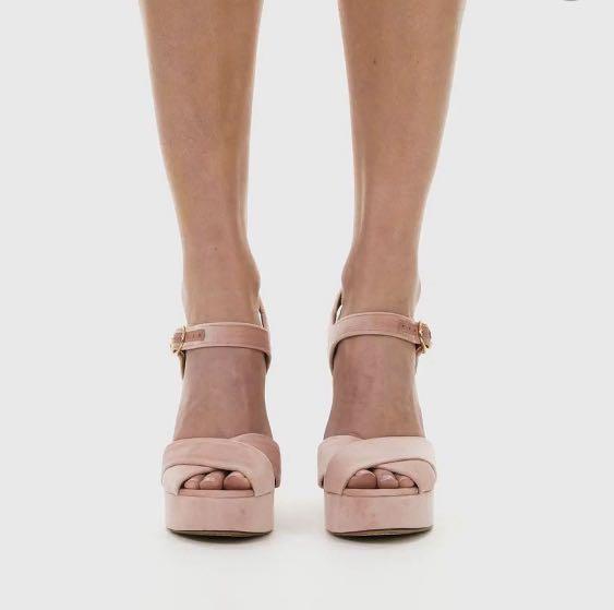 Tory burch loretta hot sale
