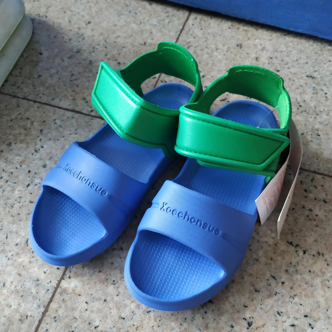 Kids discount play sandals