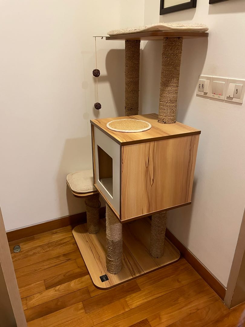 Vesper wooden cat tree, Pet Supplies, Homes & Other Pet Accessories on
