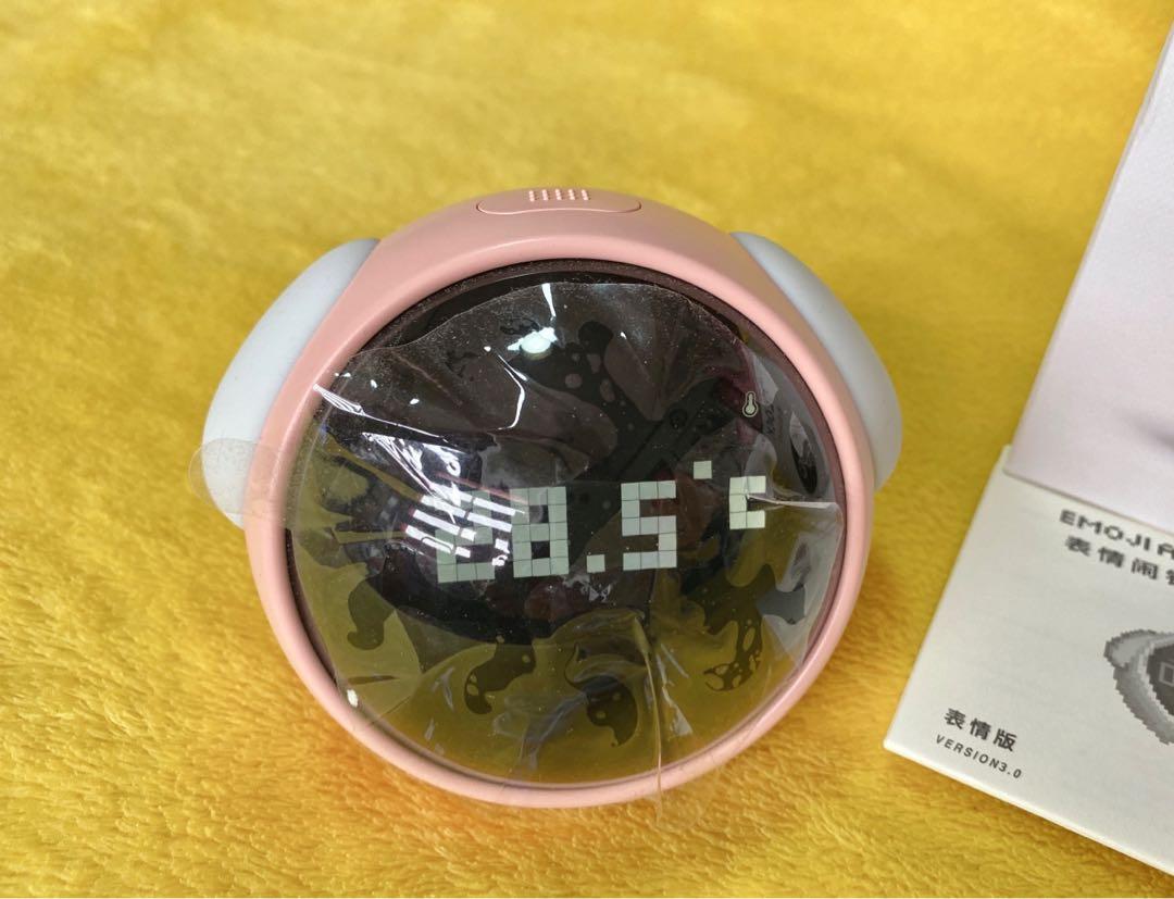 Xiaomi Youpin Emoji Alarm Clock, Mobile Phones & Gadgets, Other Gadgets