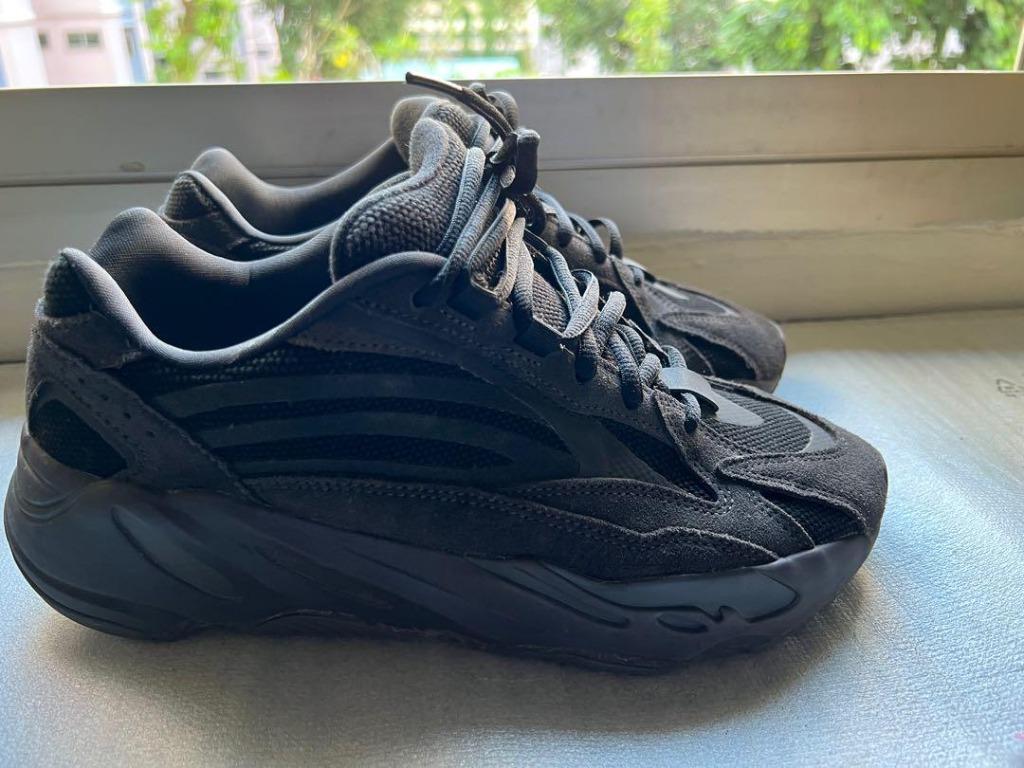 Yeezy 700 Vanta V2, Men's Fashion, Footwear, Sneakers on Carousell