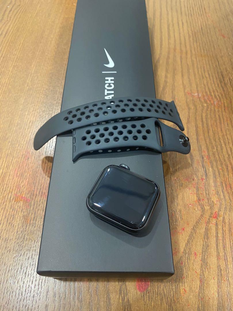 Apple watch nike se 40mm sales space grey aluminium case gps