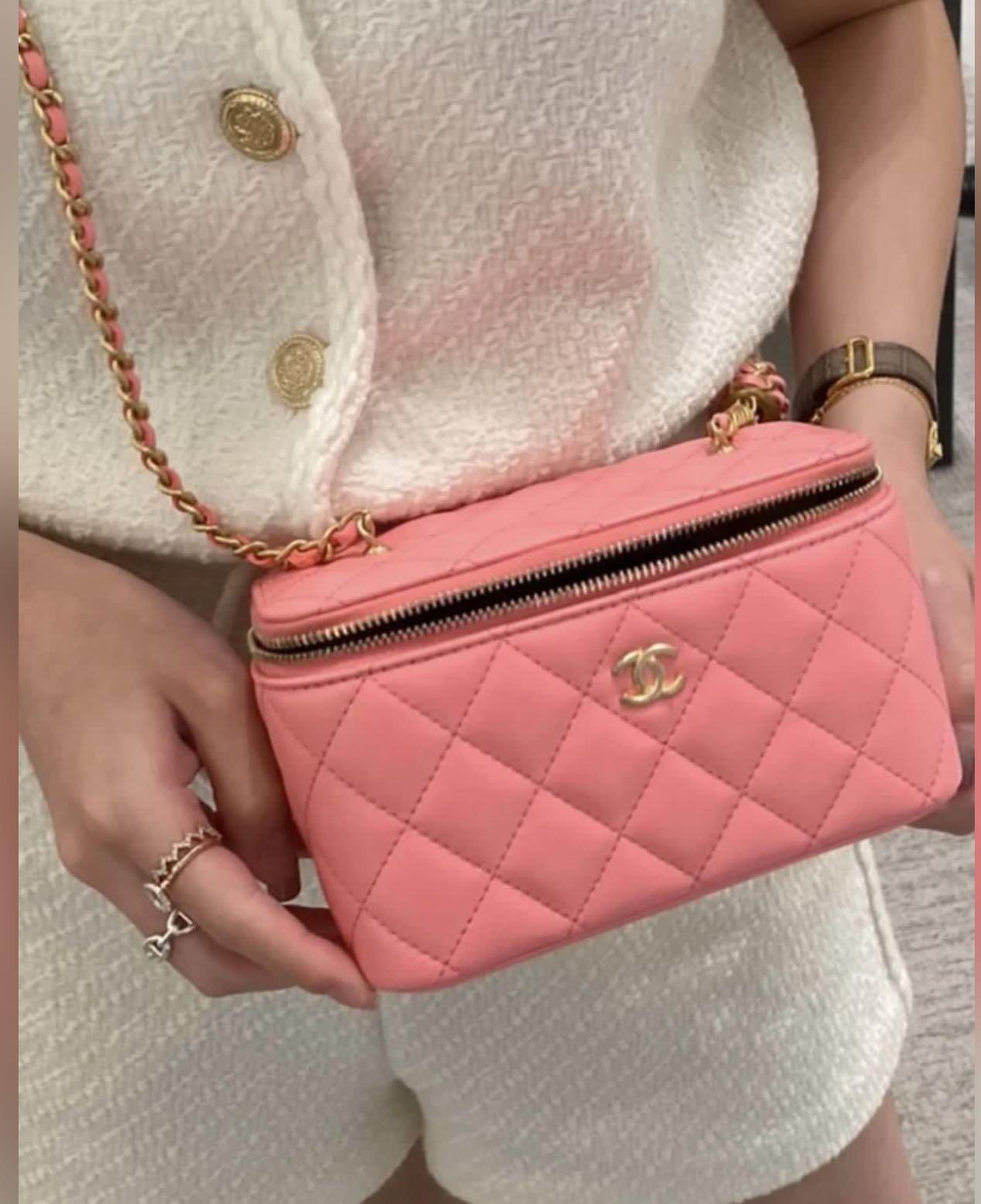 🆕 AUTHENTIC CHANEL VANITY RECTANGLE PEARL CRUSH PINK LAMBSKIN IN MATTE GOLD  HARDWARE, Luxury, Bags & Wallets on Carousell