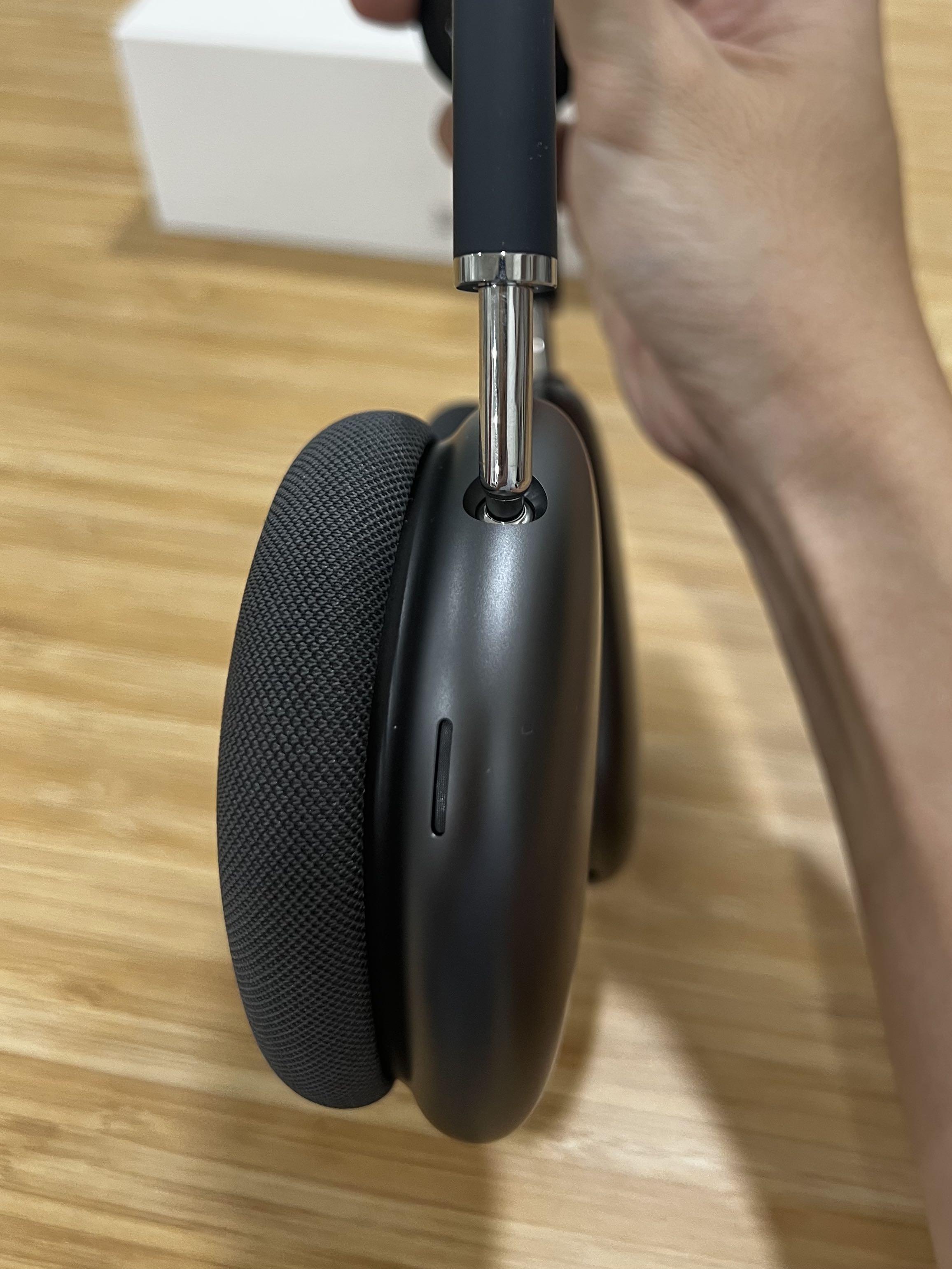 AirPod Max headphone, Space Grey, Audio, Headphones & Headsets on Carousell