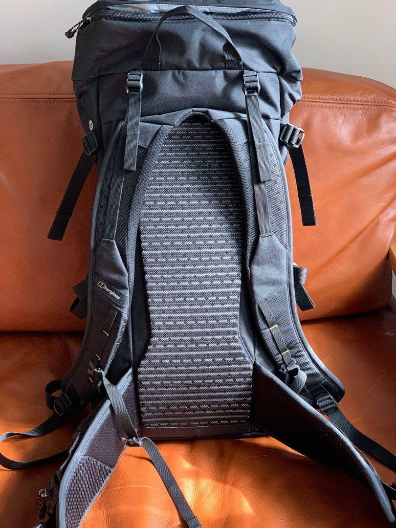 Berghaus daypack remote 35L black, 男裝, 袋, 背包- Carousell