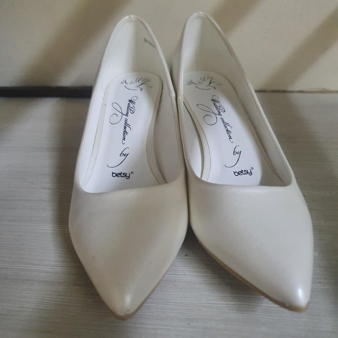 Betsy top wedding shoes