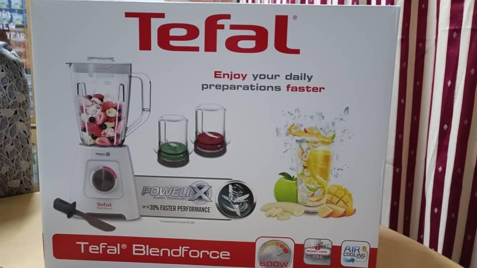 Blendforce (Category: Juicers, Blenders & Grinders) located in Puchong. Submitted by puileng2808 (Listing ID 1173307803, Image 1). Description: Item never use at all. COD - bus stop near caring Pharmacy, Setia Walk, Puchong.