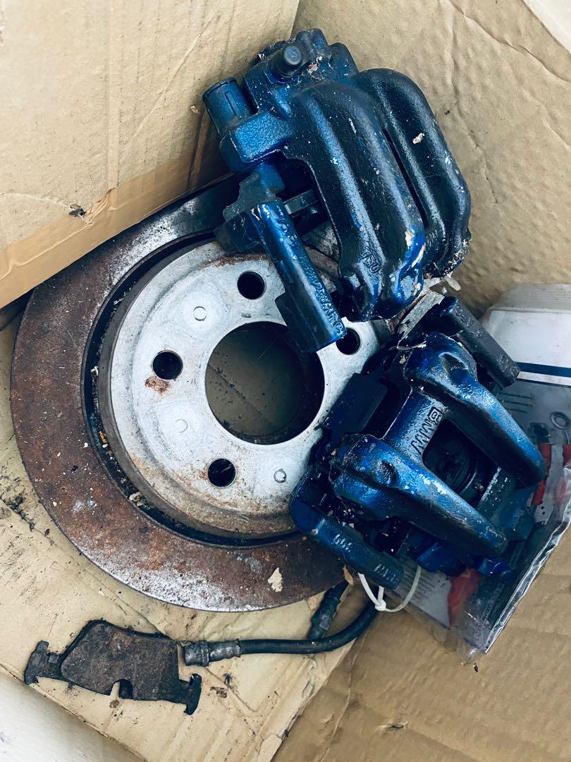 Bmw F30 rear brake caliper with disc rotor, Auto Accessories on Carousell