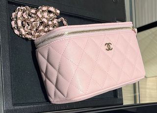 (Category: ) located in . Submitted by shopperholic16 (Listing ID 1173264326, Image 1). Description: .