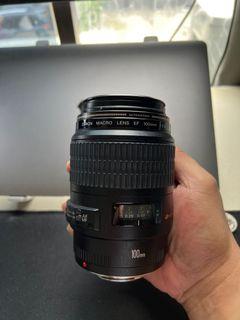 Canon EF 100mm f2.8 macro lens