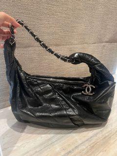 Chanel Crumpled White Patent Droplet Hobo Shoulder Bag