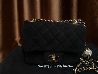 (Category: ) located in . Submitted by happyshopsg (Listing ID 1173195865, Image 1). Description: .