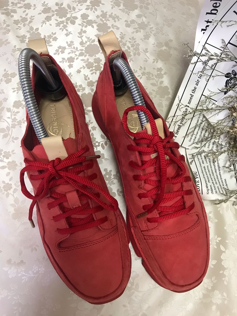 Clarks tri spark deals red