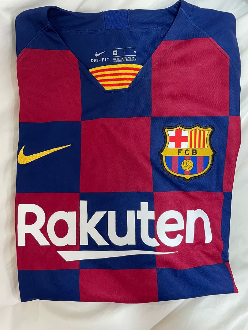 FCB Nike football shirt, 男裝, 上身及套裝, Tshirt、恤衫、有領衫 on Carousell
