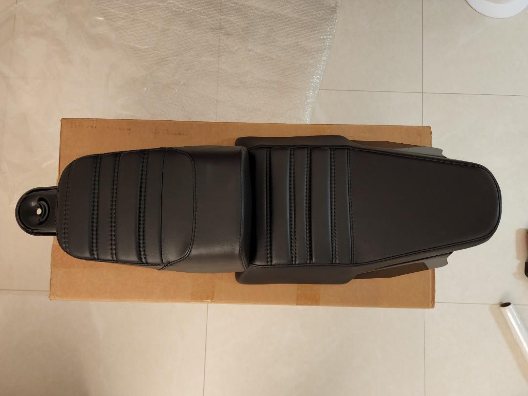 Harley Davidson drag Seat Part Number 52000452, Motorcycles