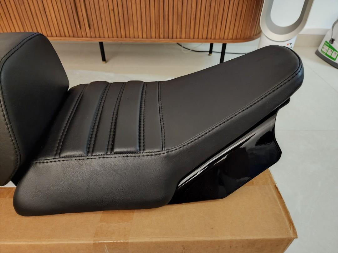 Harley Davidson drag Seat Part Number 52000452, Motorcycles