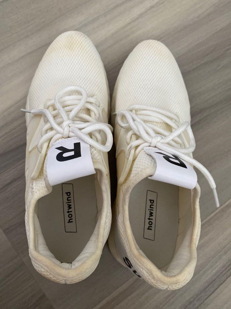 Hot wind sport shoes, Women's Fashion, Footwear, Sneakers on Carousell