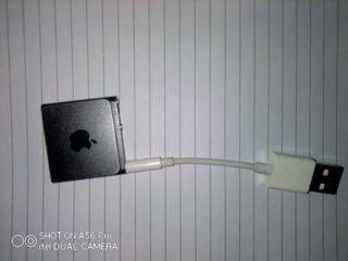 iPod Shuffle (in Good Condition, Used)