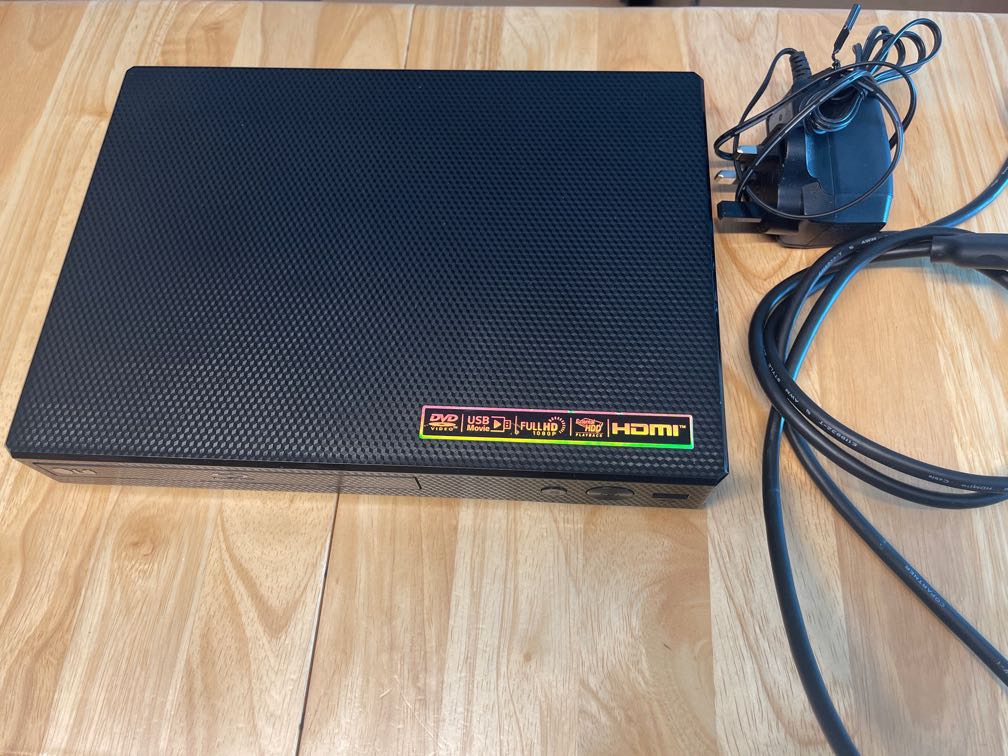 LG DVD player, 興趣及遊戲, 音樂樂器 & 配件, 音樂與媒體 CD 及 DVD Carousell