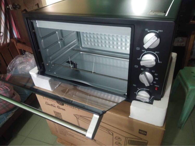 Living Direct Electric oven, Furniture & Home Living, Kitchenware & Tableware, Bakeware on Carousell