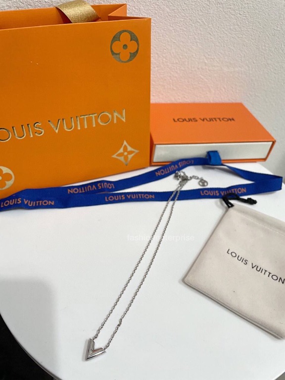 Louis Vuitton® Essential V Supple Necklace SiLVer. Size  Louis vuitton,  Louis vuitton necklace, Womens fashion accessories