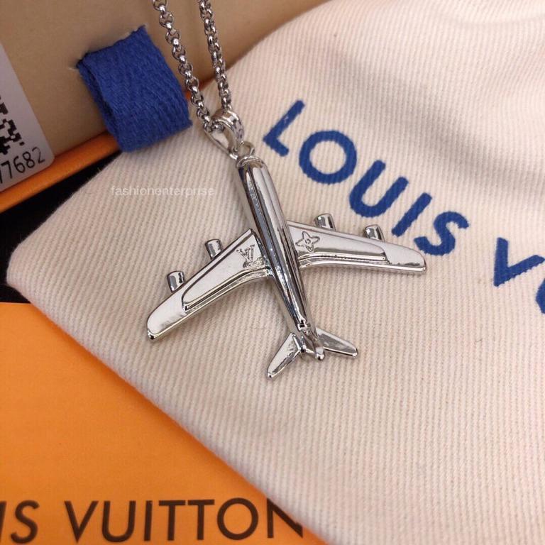 Louis Vuitton Plane Necklace, Men's Fashion, Watches & Accessories