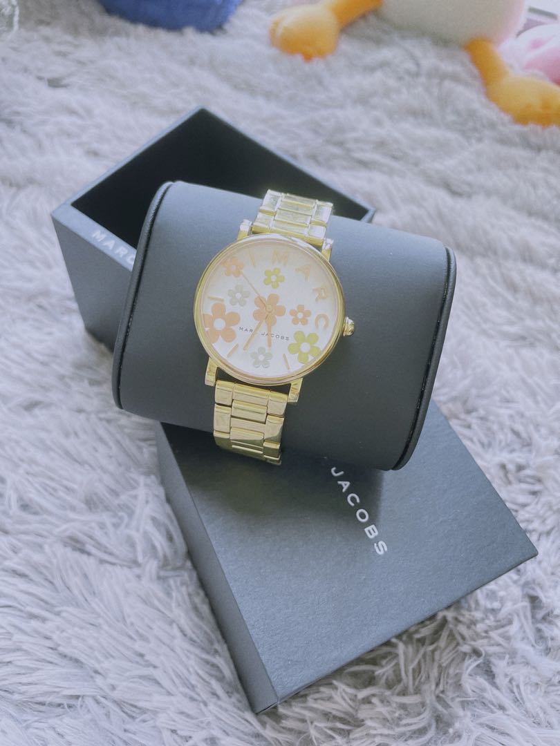 Marc Jacobs Classic Watch Women s Fashion Watches Accessories Watches on Carousell
