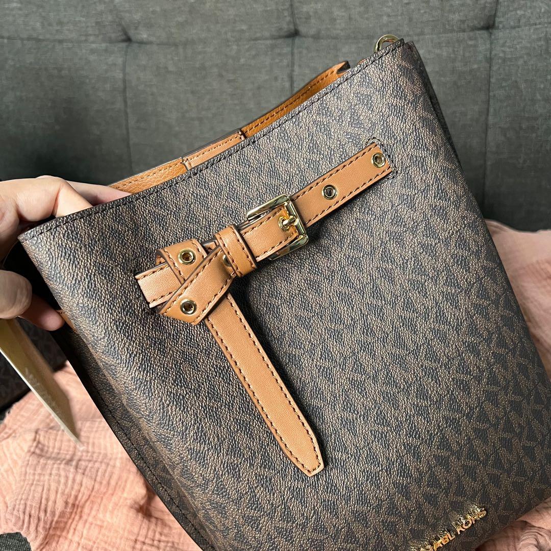 Michael Kors Emilia Small Bucket Bag (Category: Luxury Bags & Wallets) located in Quezon City. Submitted by mselle.usgoodies (Listing ID 1173312696, Image 3). Description: Michael Kors Emilia Bucket Bag Size: SMALL With Tag and care card ✅Brand New ✅Guaranteed 100% Original from USA.